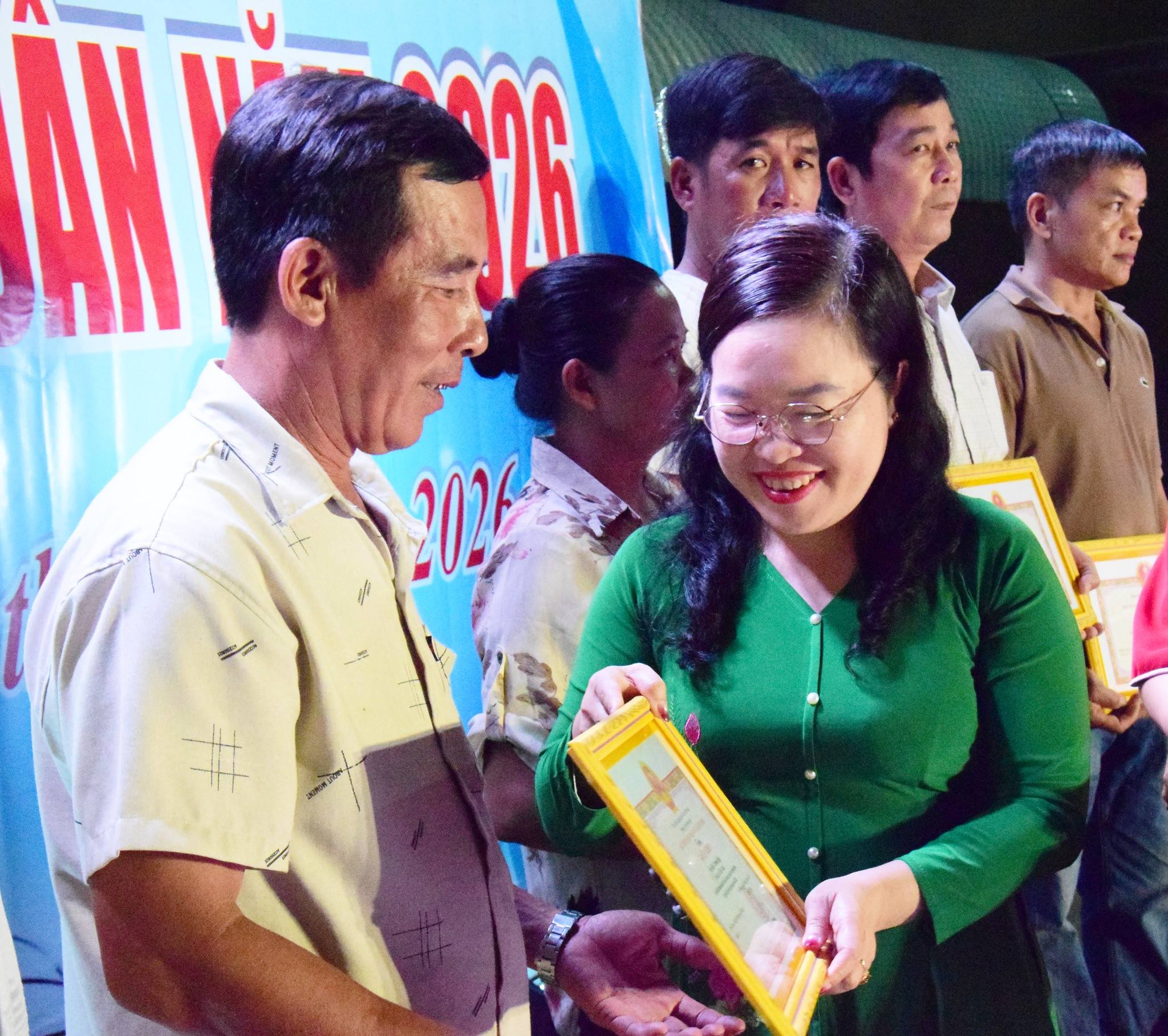anh tin bai